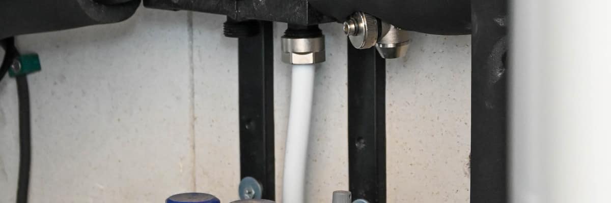 Vloerverwarming installatie in uitvoering — HanVos